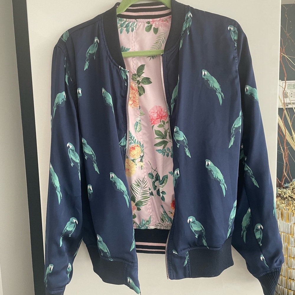 American Eagle Reversible Navy Parrot Bird/Floral Satin Bomber Jacket Small - Picture 7 of 10